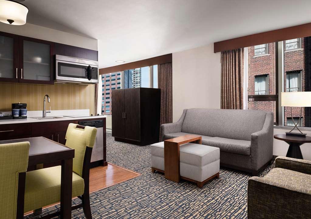 Homewood Suites By Hilton Chicago Downtown - Magnificent Mile Room photo